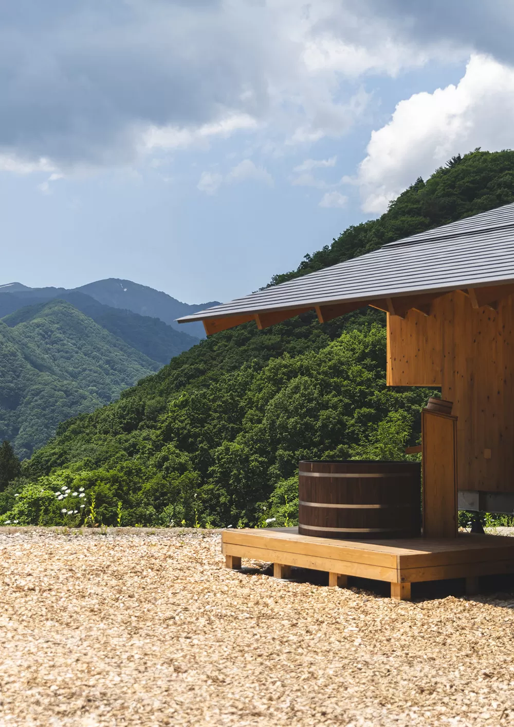 Earthboat Minakami Fujiwara overview