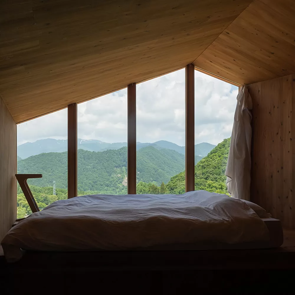 Slope Side Room
