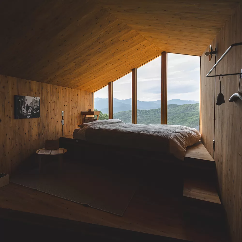Slope Side Room